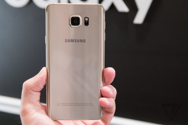 Samsung Galaxy Note 5 continúa la nueva tradición